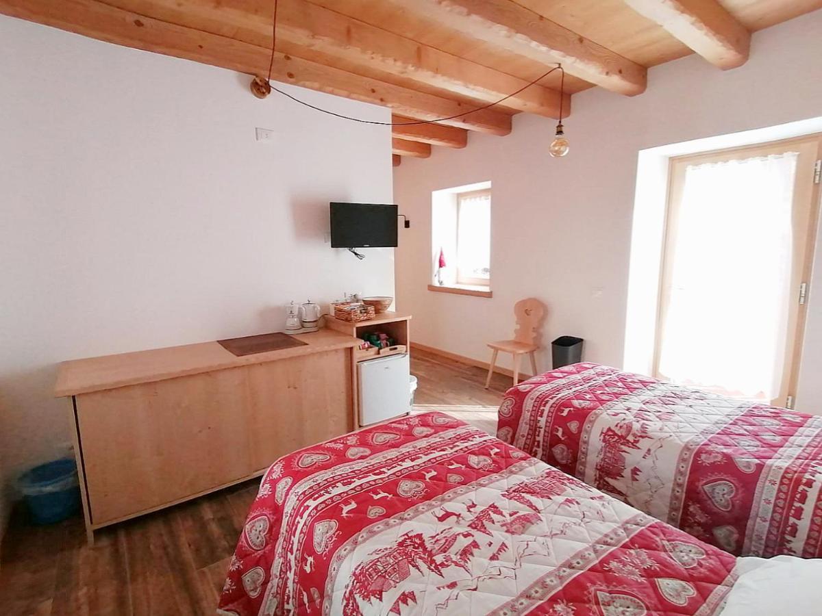 Отель Ai Larici Perarolo di Cadore Экстерьер фото