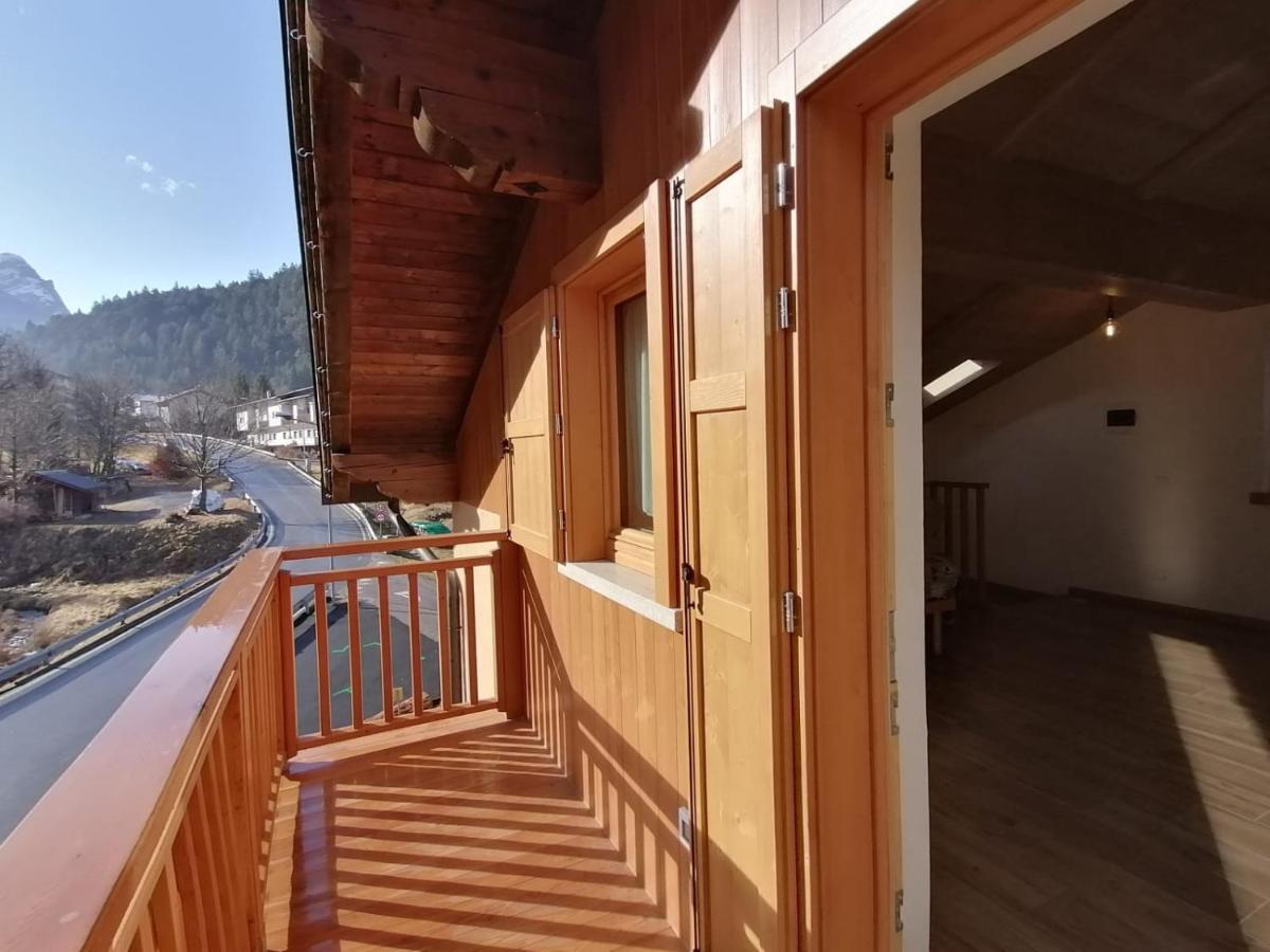 Отель Ai Larici Perarolo di Cadore Экстерьер фото